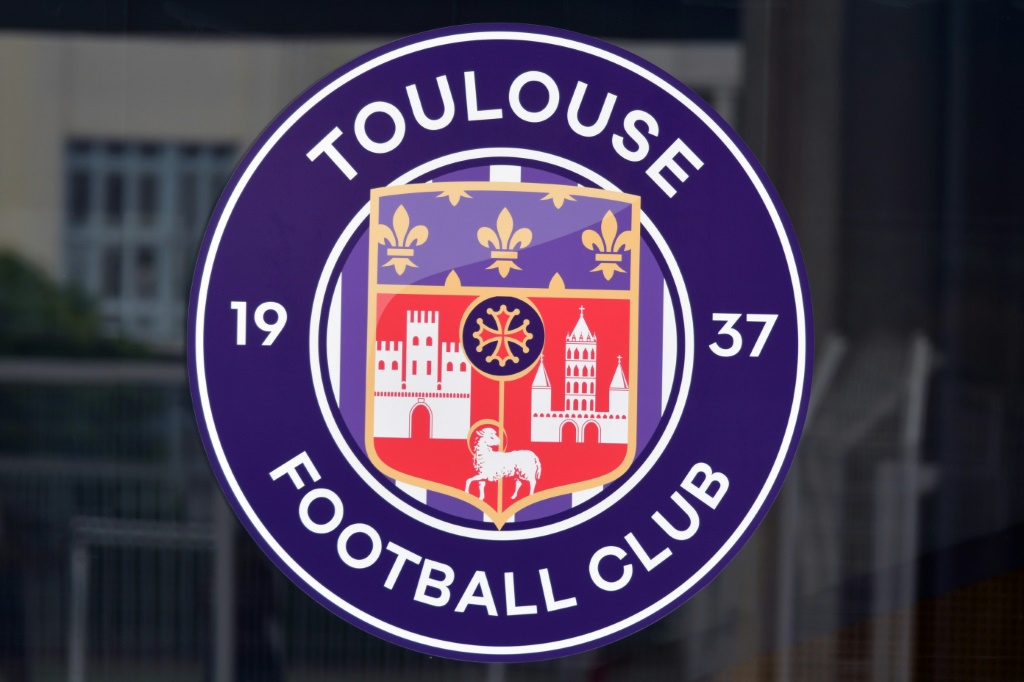 Le logo du Toulouse FC photographié le 24 août 2018 au Stadium municipal