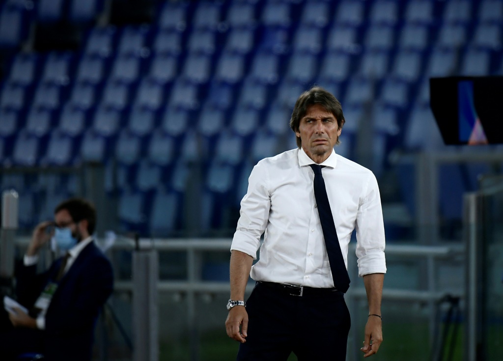 L'entraîneur de l'Inter Milan  Antonio Conte lors du match nul contre l'AS Roma au stade olympique de Rome