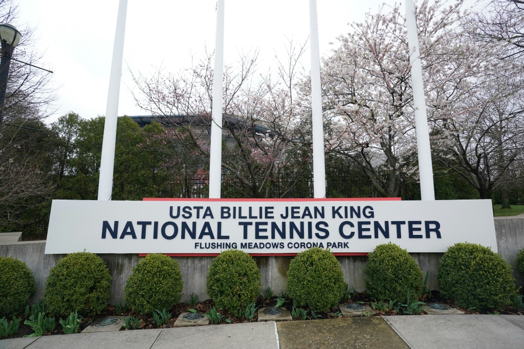 La Fédération américaine de tennis (USTA) "poursuit son projet d'organiser l'US Open" à New York