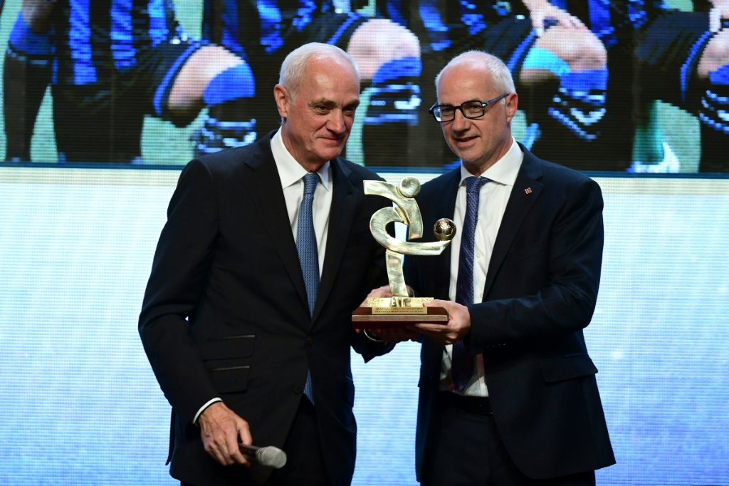 Le président de l'Atalanta Antonio Percassi lors de la remise du trophée de meilleur club italien le 2 décembre 2019 à Milan