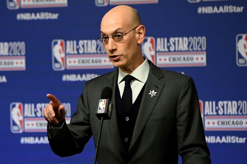 Le patron de la NBA Adam Silver lors d'un point presse à Chicago