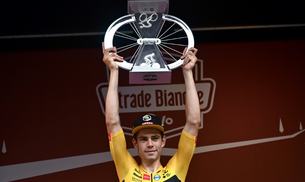 Le Belge Wout Van Aert (Jumbo-Visma) vainqueur de la 14e édition des Strade Bianche