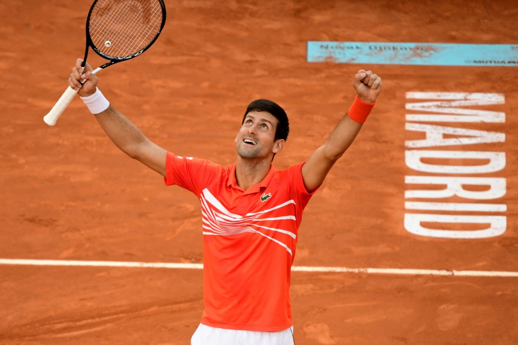 Le Serbe Novak Djokovic vainqueur du Grec Stefanos Tsitsipas en finale du tournoi de Madrid