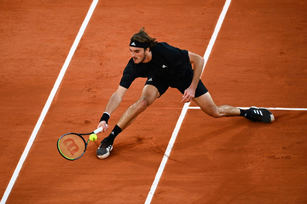 Stefanos Tsitsipas lors de son quart de finale à Roland-Garros