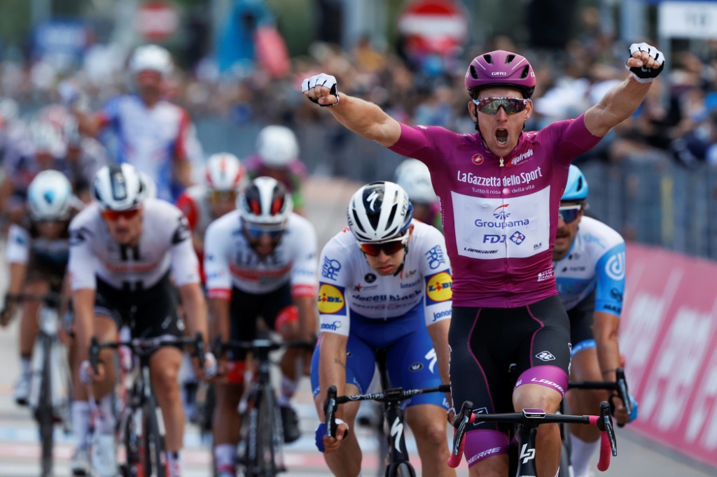 Arnaud Démare vainqueur de la 11e étape du Tour d'Italie