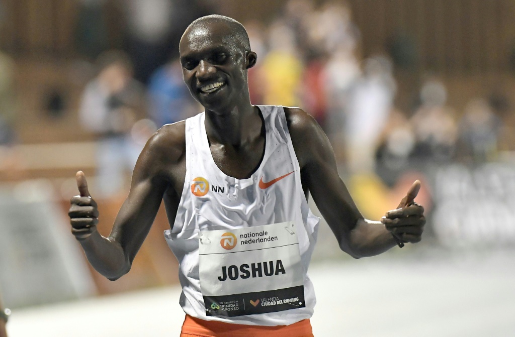 L'Ougandais Joshua Cheptegei nouveau recordman du monde du 10.000 m