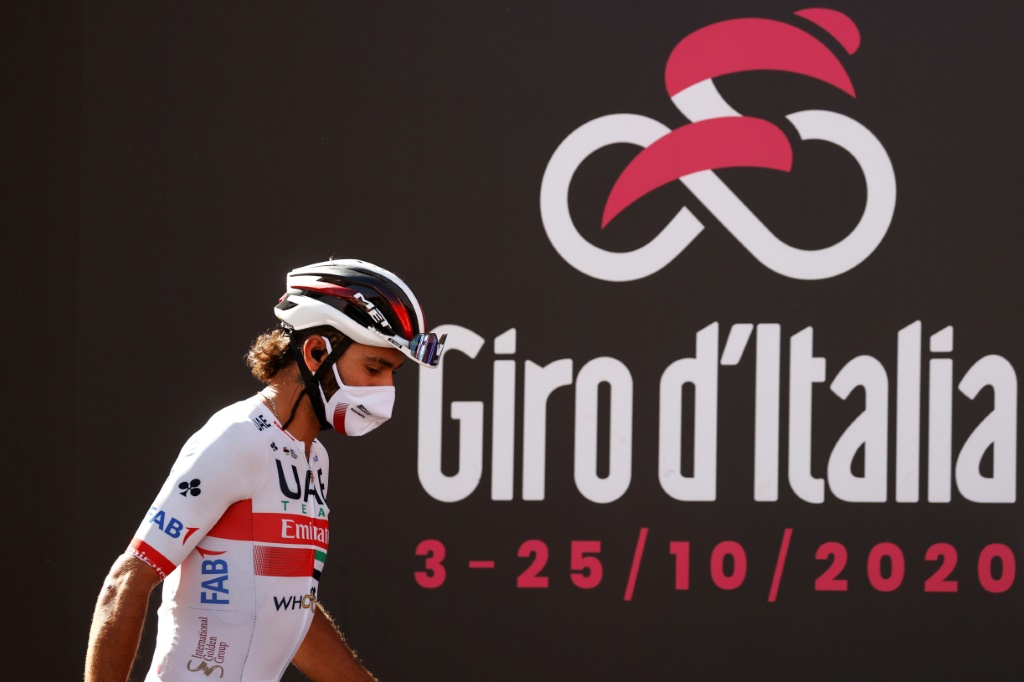 Fernando Gaviria lors de la présentation de équipes avant la 6e étape du Tour d'Italie  entre Castrovillari et Matera le 8 octobre 2020