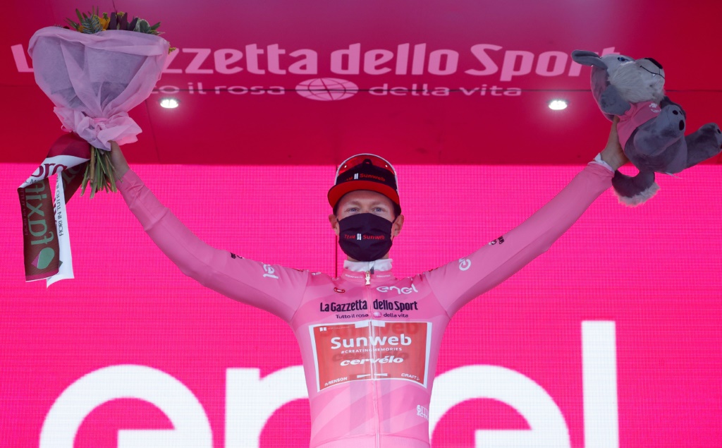 Le Néerlandais Wilco Kelderman s'empare du maillot rose lors de la 18e étape du Tour d'Italie