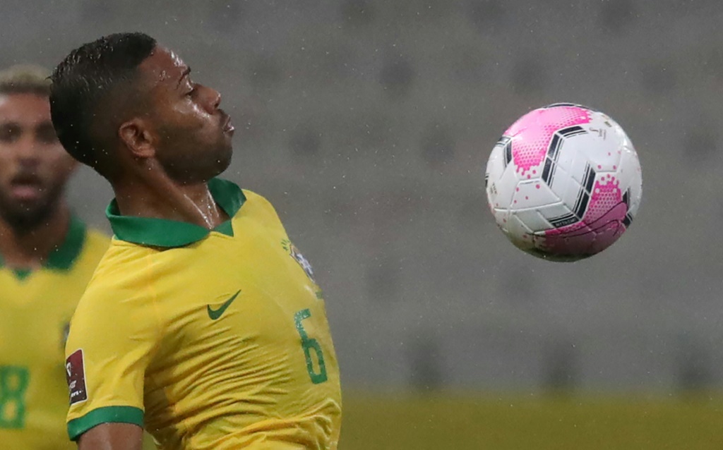 Le Brésilien Renan Lodi lors du match de qualifications pour le Mondial-2022 contre la Bolivie à Sao Paulo le 9 octobre 2020