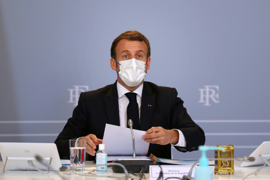 Le président français Emmanuel Macron lors du Conseil de défense du 12 novembre 2020 au palais de l'Elysée à Paris