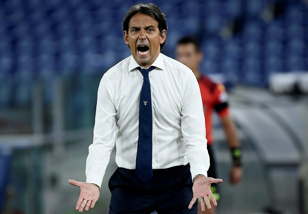 L'entraîneur de la Lazio Simone Inzaghi replace ses joueurs