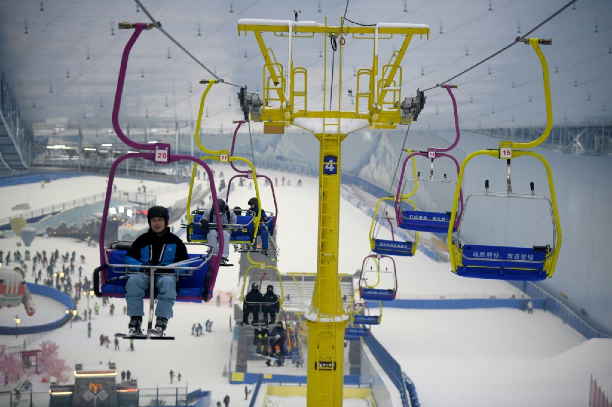 En Chine  boom des pistes de ski  l approche des JO 2022  