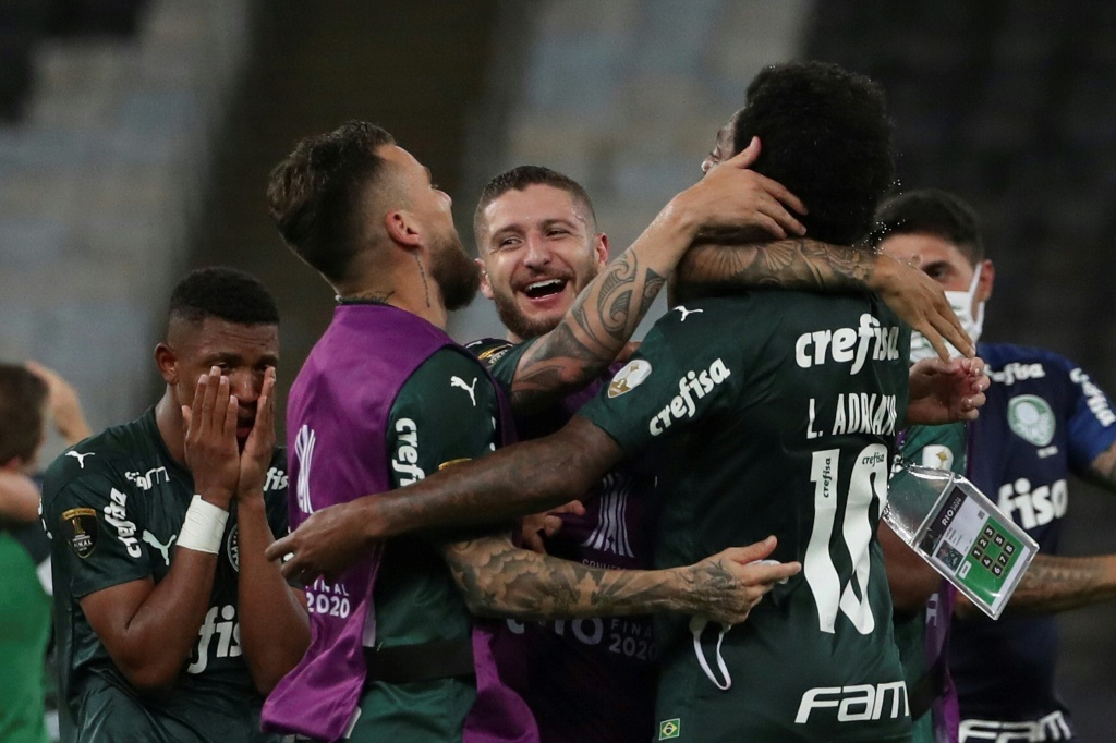 Les joueurs de Palmeiras fêtent leur victoire en finale de la Copa Libertadores sur Santos