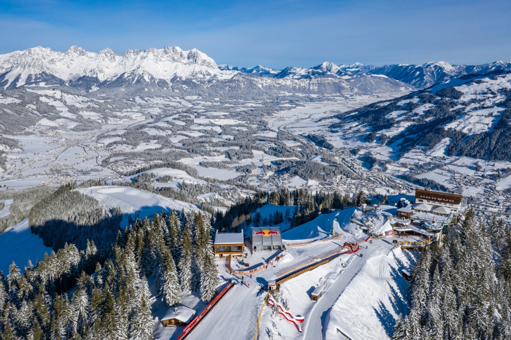 Vue du point de départ de la piste de ski alpin Streif avant la 81e course Hahnenkamm du ski alpin masculin
