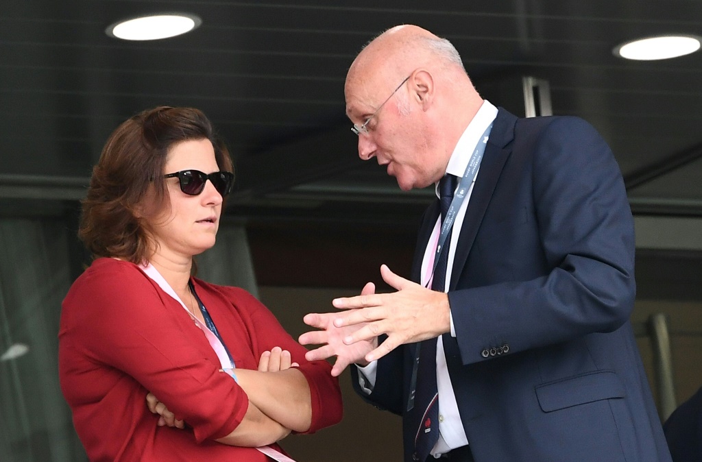 La ministre des Sports Roxana Maracineanu et le président de la Fédération française de rugby Bernard Laporte au Mondial au Japon le 21 septembre 2019 à Tokyo