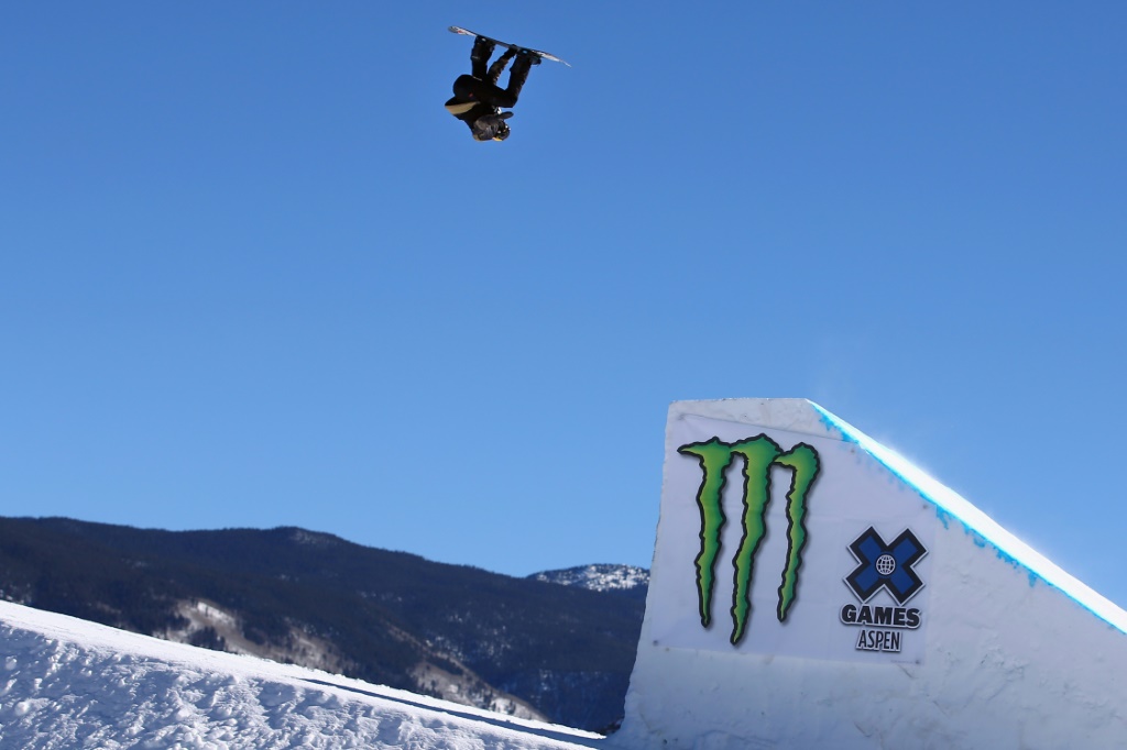 Epreuve de snowboard slopestyle aux Winter W-Games à Aspen