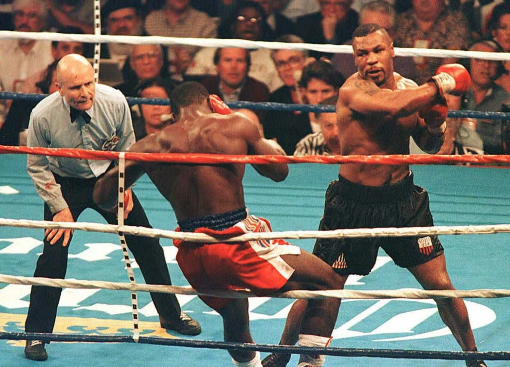 Mike Tyson face à Frank Bruno à Las Vegas