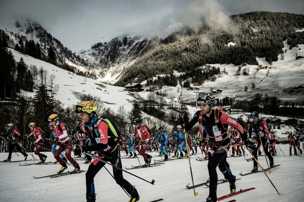 Les skieurs prennent le départ de la 35e édition de la Pierra Menta