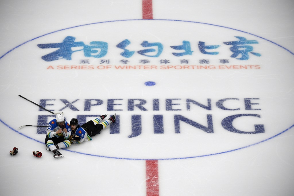 Un match de hockey sur glace est organisé dans patinoire olympique de Pékin comme événement-test