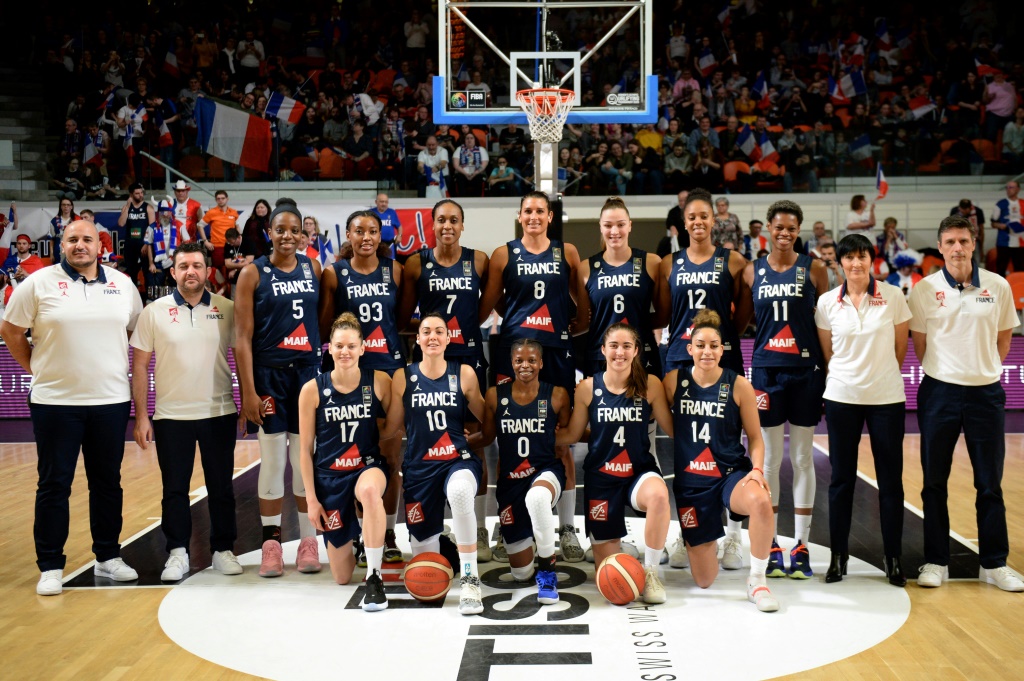 L'équipe de France de basket dames avant son match de qualification aux JO de Tokyo contre le Brésil