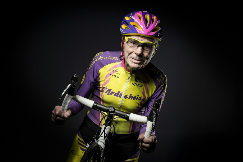 Le cycliste amateur français Robert Marchand