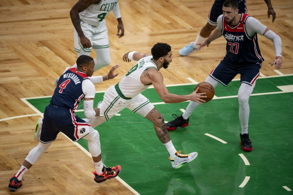 La star des Boston Celtics Jayson Tatum  lors de la victoire contre Washington en match de barrage de la NBA le 18 mai 2021 à Boston