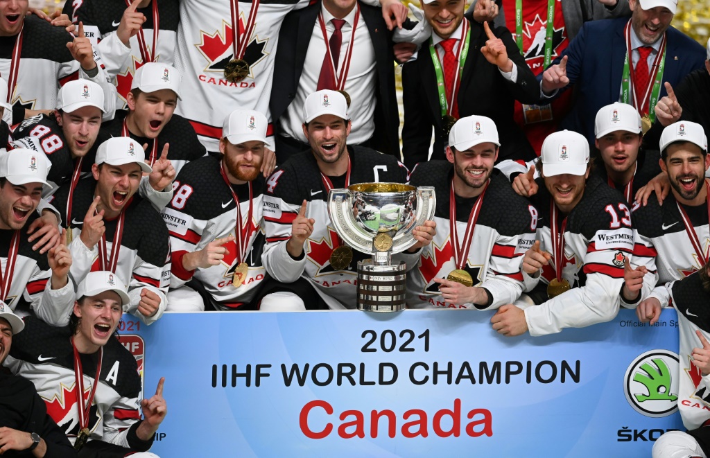 Les Canadiens champions du monde après leur victoire en finale face aux Finlandais