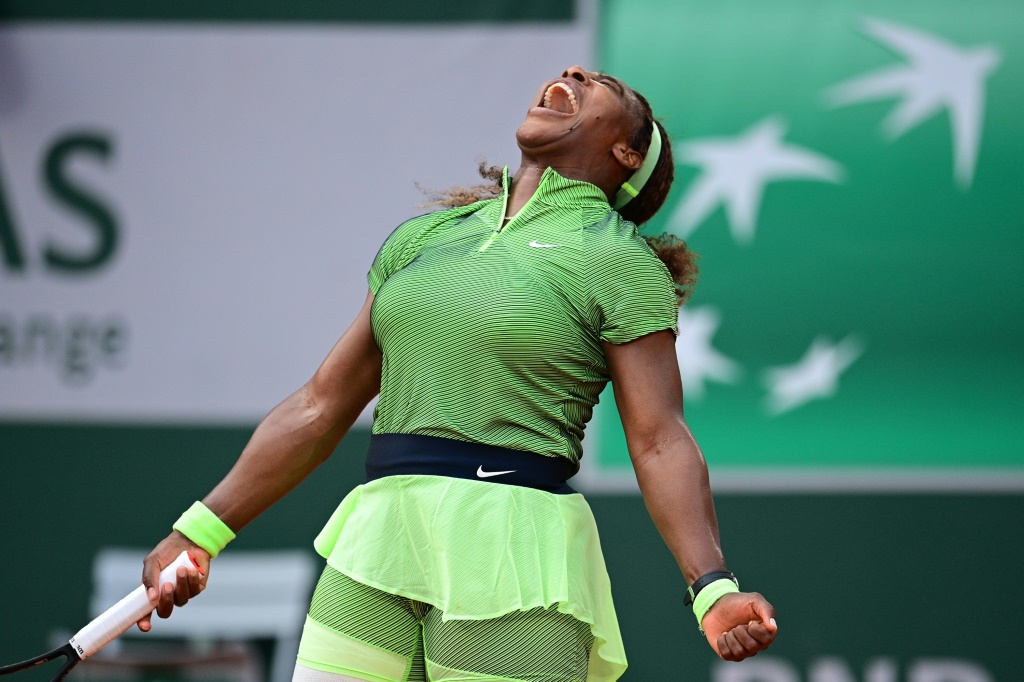 L'Américaine Serena Williams  face à la Roumaine Mihaela Buzarnescu au 2e tour de Roland-Garros