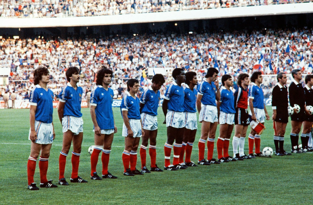 L'équipe de France avant sa demi-finale de Coupe du monde contre l'Allemagne de l'Ouest le 8 juillet 1982 à Séville (Espagne)