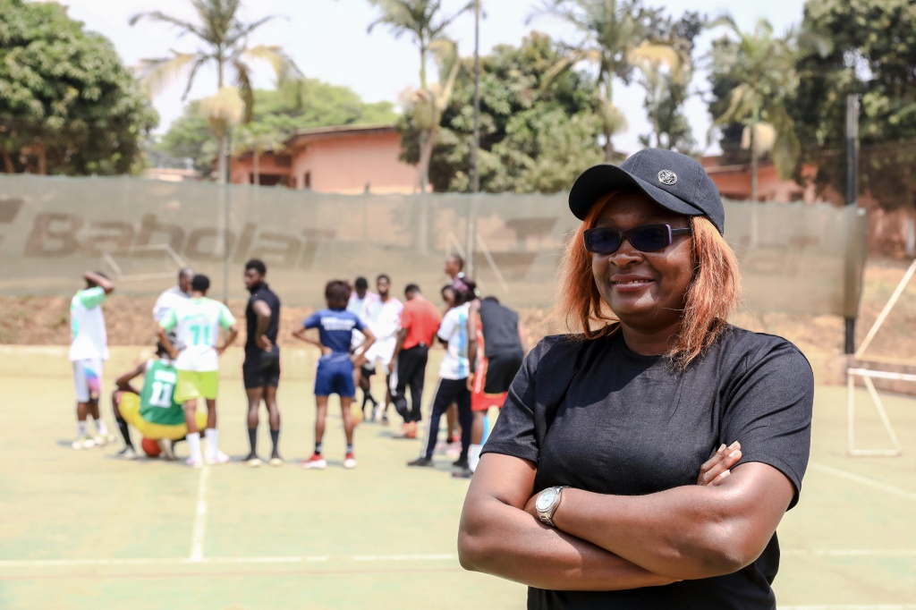 L'anciène athète championne olympique Françoise Mbango à l'ISEP-FM du Cameroun le 25 février 2022 à Yaounde