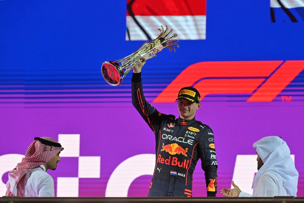 Le pilote Red Bull Max Verstappen vainqueur du GP d'Arabie saoudite à Jeddah, le 27 mars 2022