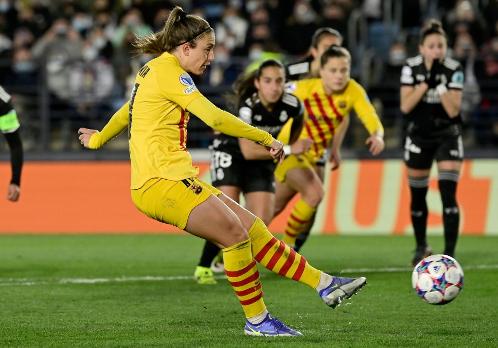 Alexia Putellas avec le FC Barcelone contre le Madrid CF en quarts de finale aller de Ligue des champions femmes le 22 mars à Madrid