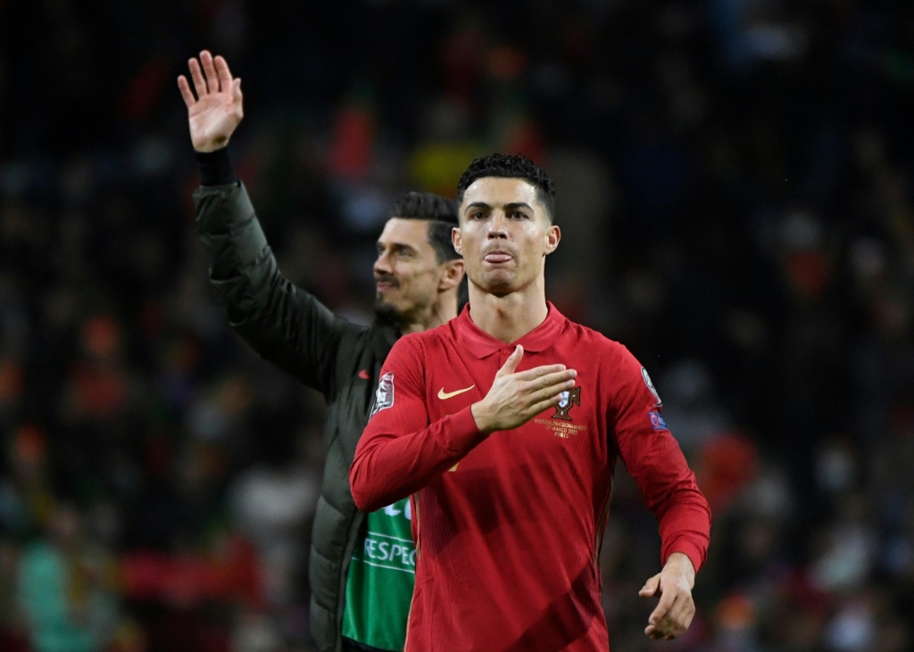 La joie de l'attaquant portugais Cristiano Ronaldo, après la victoire, 2-0 face à la Macédoine du nord, en finale du barrage qualificatif pour le Mondial-2022 au Qatar, le 29 mars 2022 à Porto