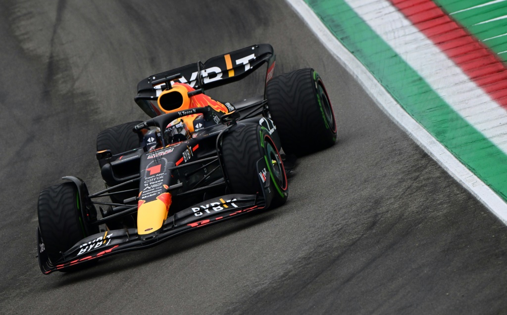 Red Bull Max Verstappen lors des qualifs du GP d'Emilie Romagne sur l'Autodrome d'Imola