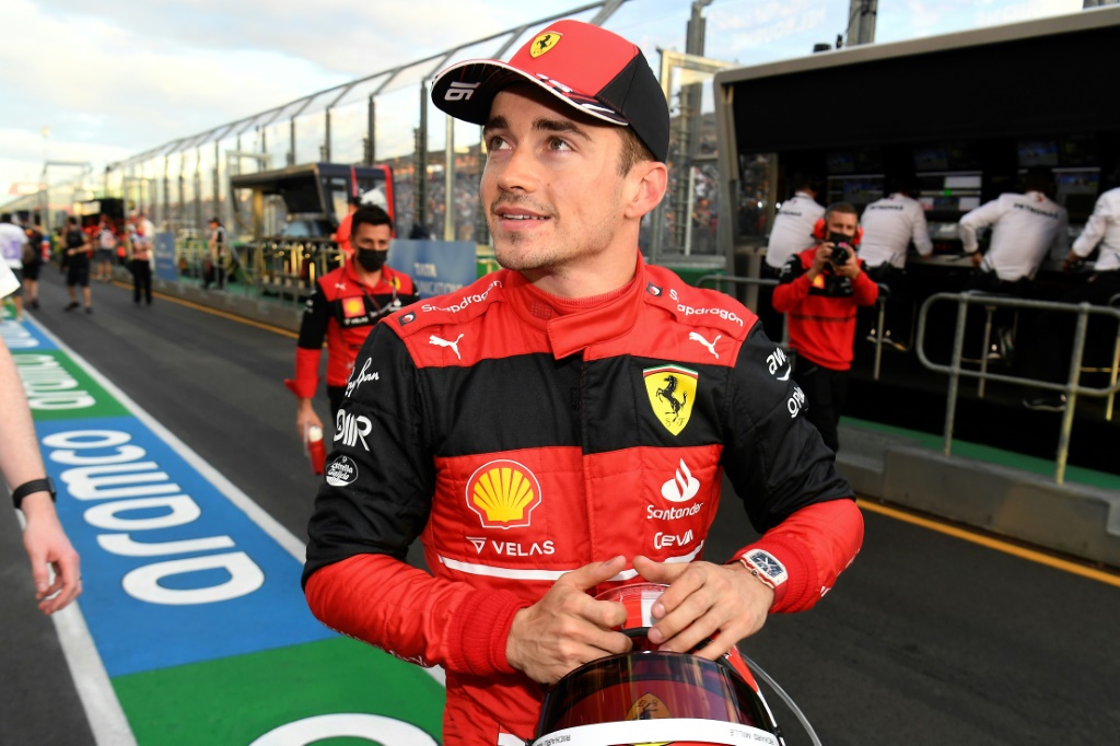 Le pilote monégasque  Charles Leclerc (Ferrari) après avoir décroché la pole du GP d'Australie de F1 le 9 avril 2022 sur le circuitr Albert Park à