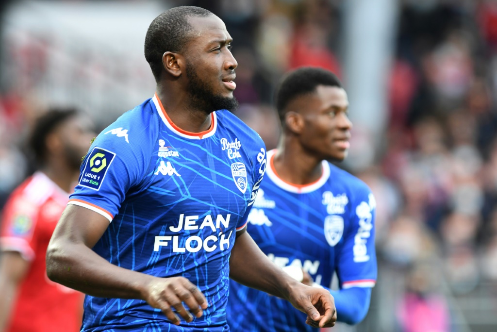 Ibrahima Koné célébrant son but en Ligue 1 à Brest le 27 février 2022