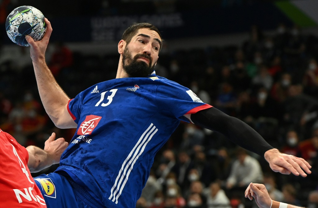 Le handballeur français Nikola Karabatic, face au Danemark, lors de l'Euro, le 30 janvier 2022 à Budapest