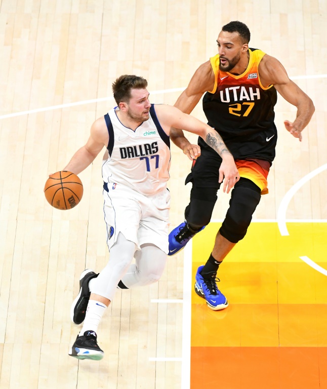 Luka Doncic des Dallas Mavericks contre le Utah Jazz en plays-offs de la NBA le 28 avril 2022 à la Vivint Smart Home Arena à Salt Lake City