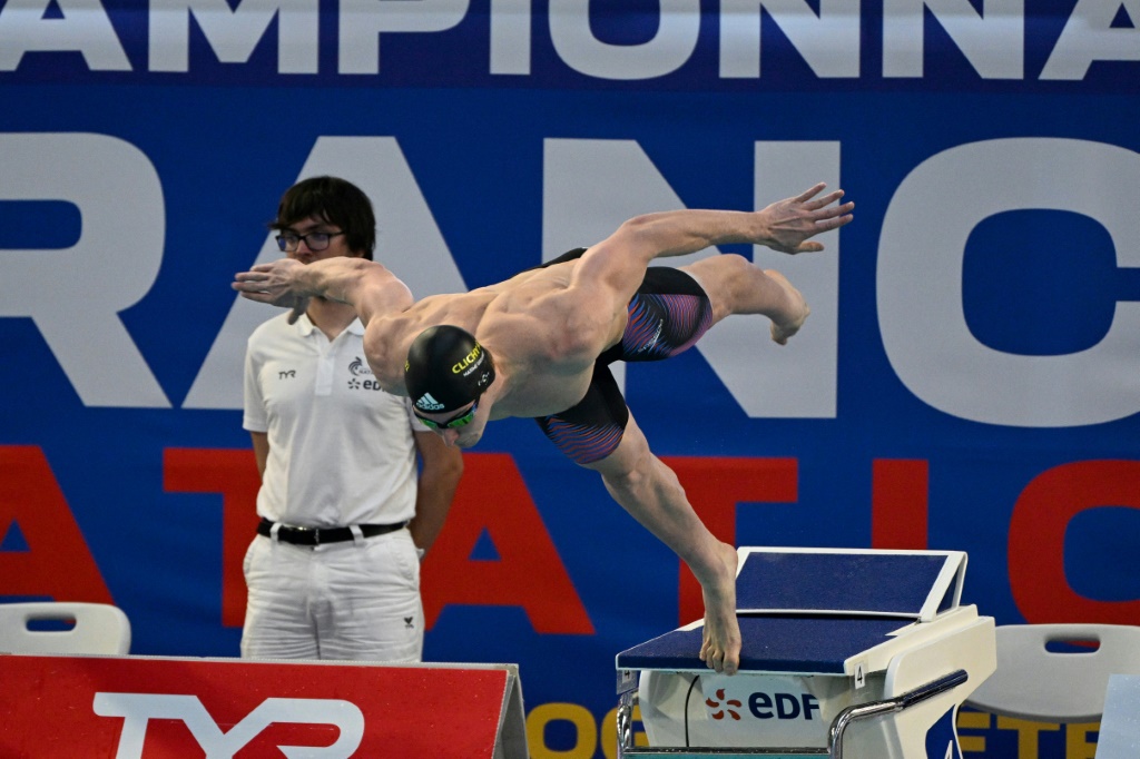 Maxime Grousset au départ de la finale du 50 m nage libre aux Championnats de France de natation, le 9 avril 2022 à Limoges