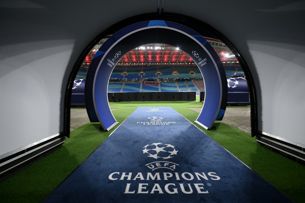 Le tunnel menant à la pelouse du RB Leipzig avant la réception du Paris Saint-Germain le 3 novembre 2021 en match du groupe A de la Ligue des champions