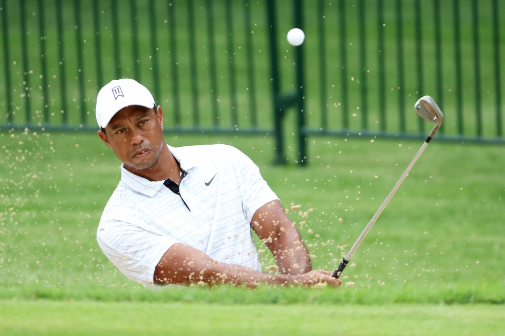 Tiger Woods à l'entraînement sur le parcours du PGA Championship au Southern Hills Country Club de Tulsa