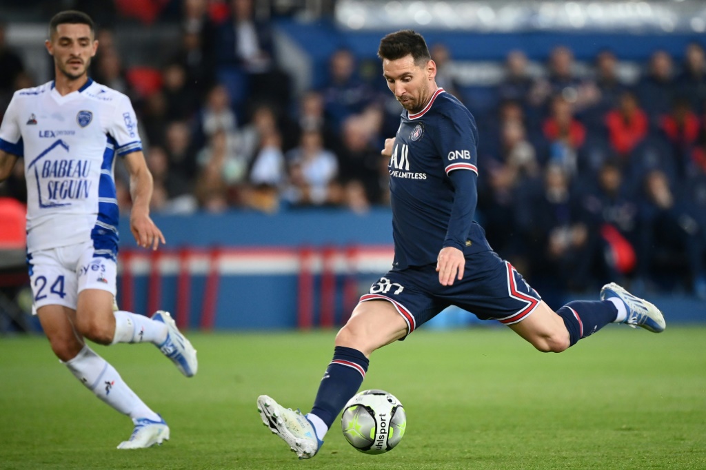 La star du PSG Lionel Messi contre Troyes