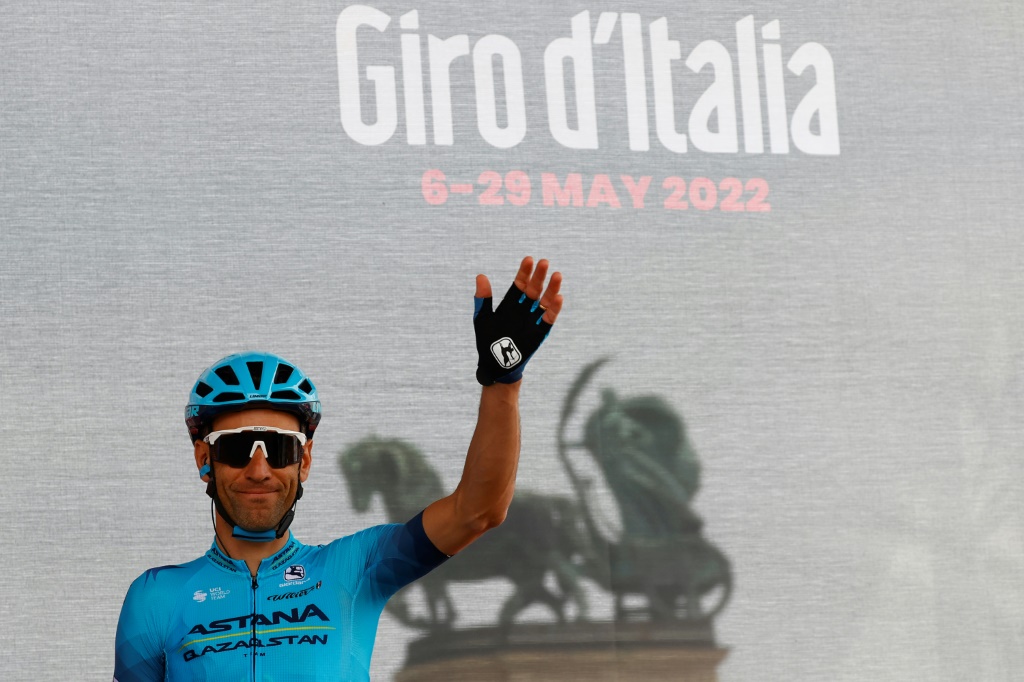 L'Italien Vincenzo Nibali au départ de la 1re étape du Giro, le 6 mai 2022 à Budapest