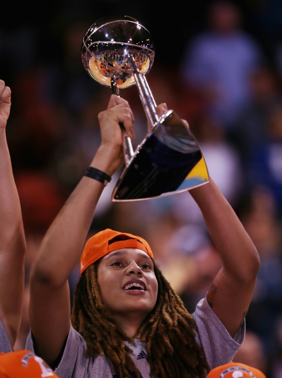 Brittney Griner sacrée en WNBA avec l'équipe de Phoenix Mercury, le 12 septembre 2014 à Chicago