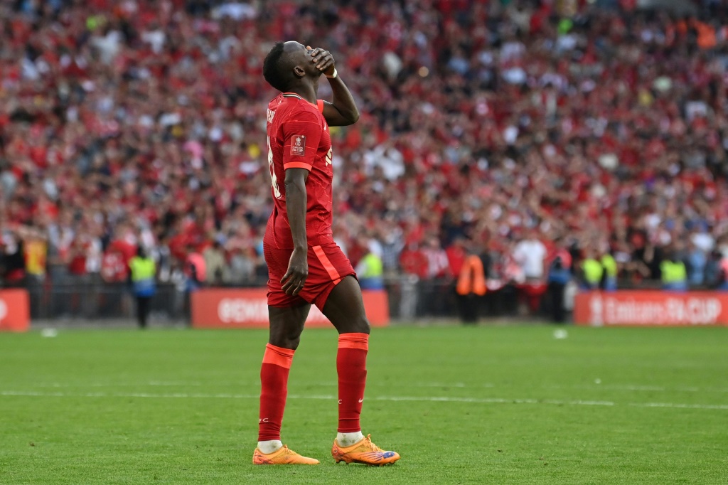 L'attaquant star de Liverpool Sadio Mané a manqué un tir au but contre Chelsea à Wembley, le 14 mai 2022