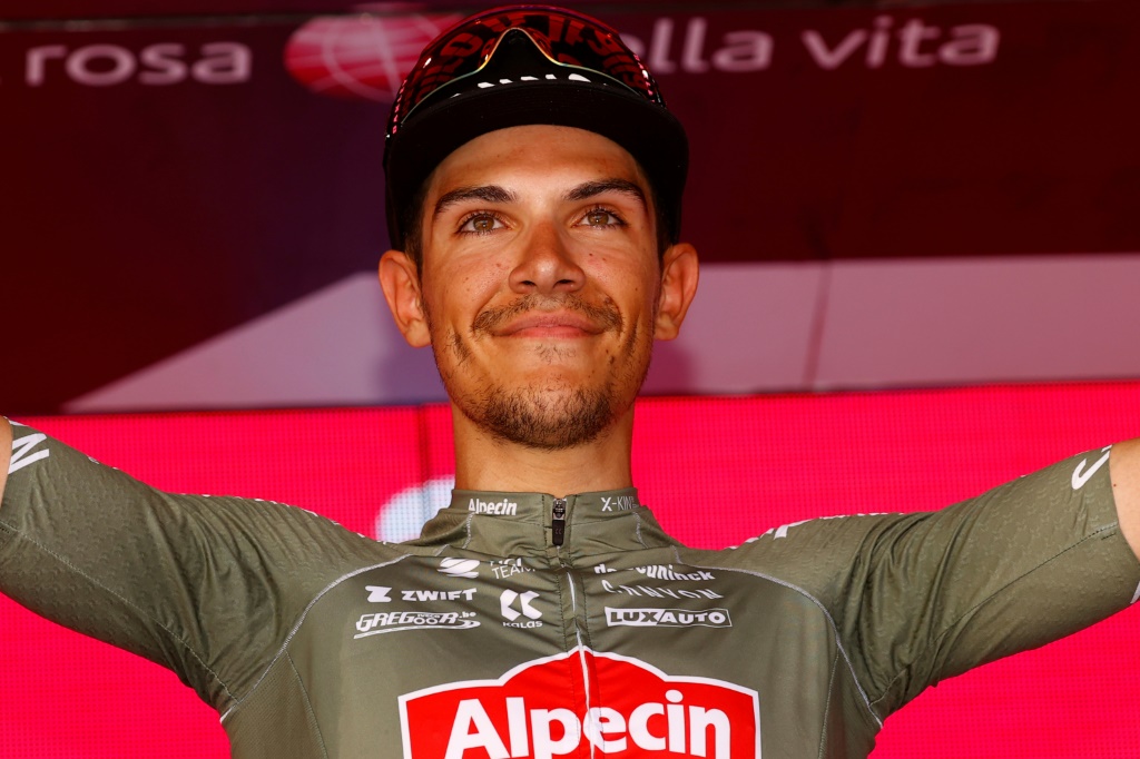 L'Italien Stefano Oldani vainqueur de la 12e étape du Giro, le 19 mai 2022 à Gênes