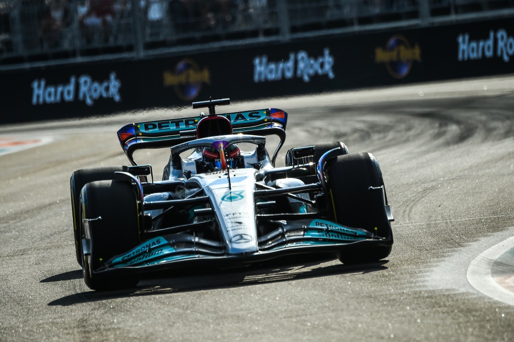 Le pilote britannique de Mercedes, George Russell, pendant la deuxième séance d'essais du Grand Prix de Formule 1 de Miami, en Floride, le 6 mai 2022