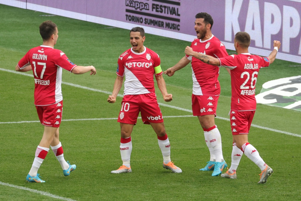 La joie du capitaine monégasque Wissam Ben Yedder, après avoir marqué le 2e but à domicile contre Angers, lors de la 35e journée de Ligue 1, le 1er mai 2022 au Stade Louis II