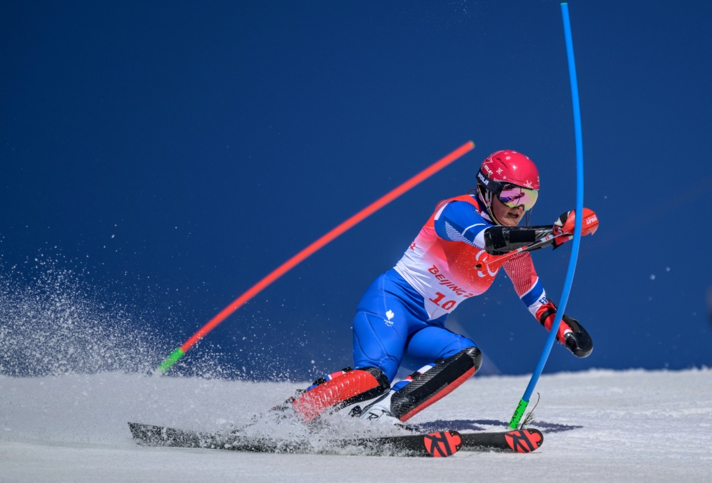 La Française Marie Bochet, lors du slalom de l'épreuve du super combiné, le 7 mars 2022 sur la piste de Yanqing aux Jeux olympiques de Pékin