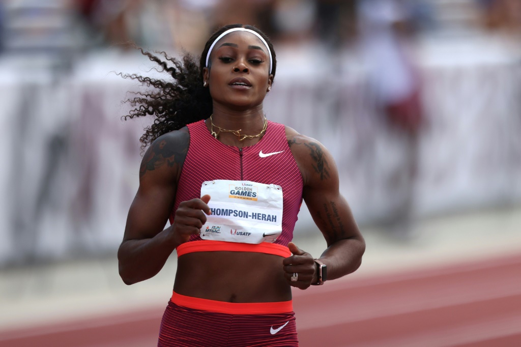 La Jamaïquaine Elaine Thompson-Herah alignée sur 100 m lors d'un tournoi californien, le 16 avril 2022